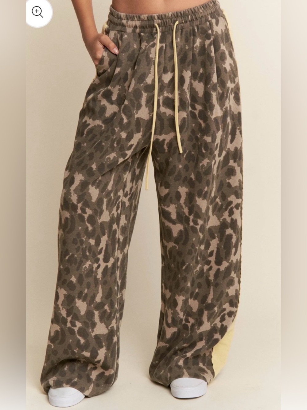 Leopard Print Wide Leg Sweatpants/joggers
